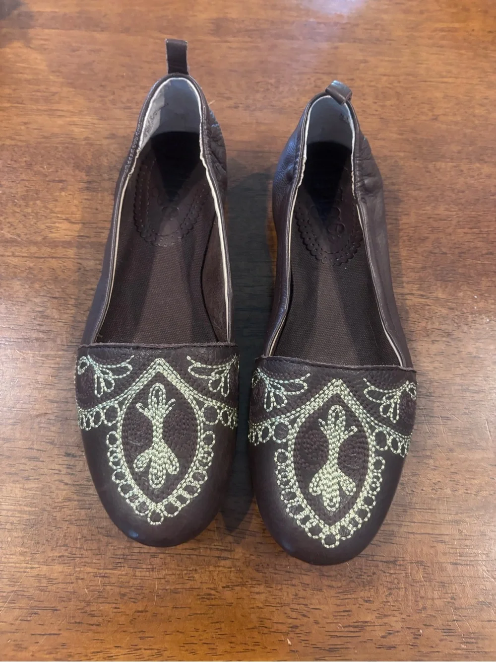 Latigo women flats